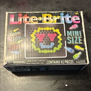Hasbro Lite-Brite Mini Size - Colorful Pegs